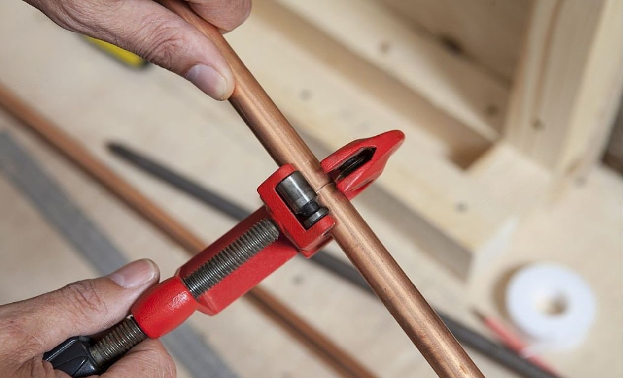 Cut Copper Pipe with Ease