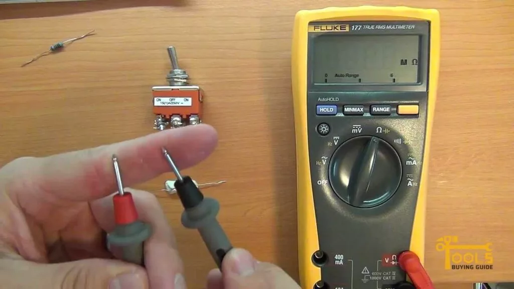 how to test a wall outlet with a multimeter