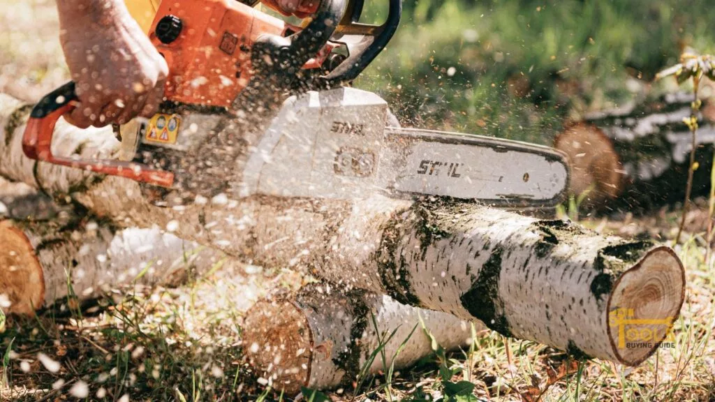 the best chainsaws to use on the your jobsite