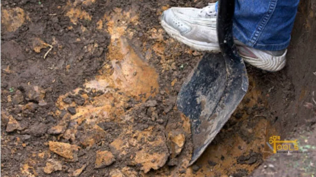 Top Five Best Tools For Digging In Clay